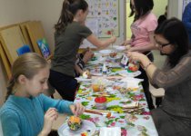 Изостудия: скульптура, живопись, рисунок, пленэр.